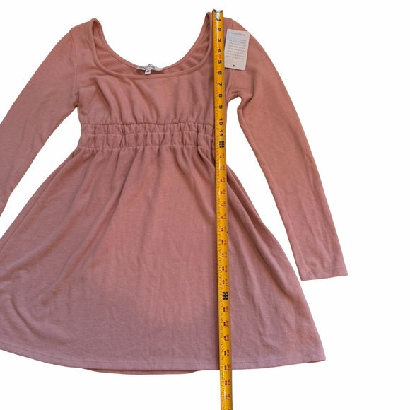 Velvet Torch Light Pink Long Sleeve Mini Dress – Size M - Picture 5 of 8